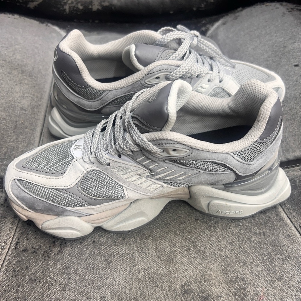 (NEW) New Balance 9060 Shadow Grey Concrete Silver Metallic Sneakers - Picture 10 of 11